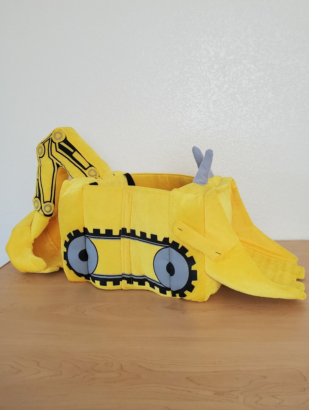 Yellow Excavator Digger Costume, Ride In Style Ages 3-7 Lightweight Plush 3D